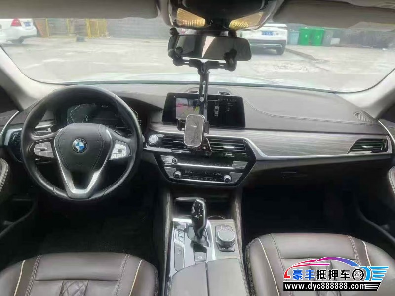 20年宝马5系轿车抵押车出售