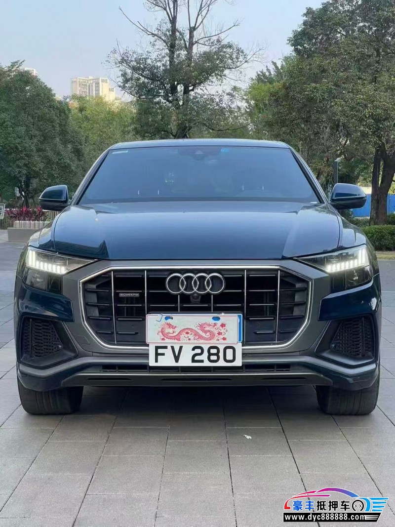 抵押车出售20年奥迪Q8轿车