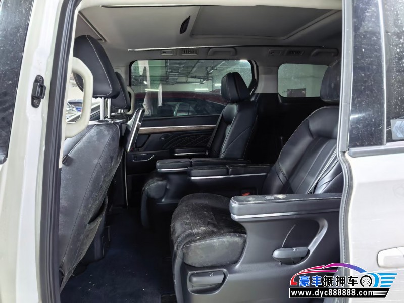 20年传祺M8轿车抵押车出售