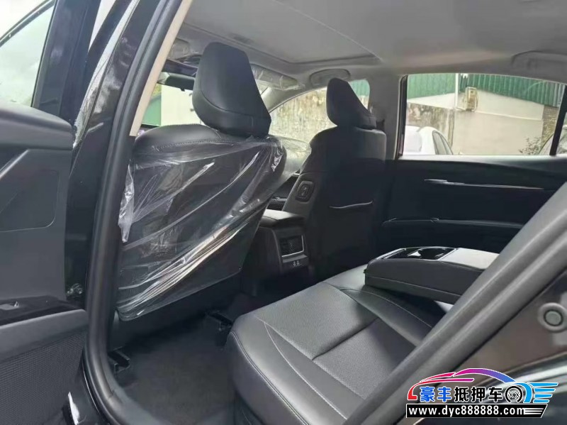 25年丰田凯美瑞轿车抵押车出售