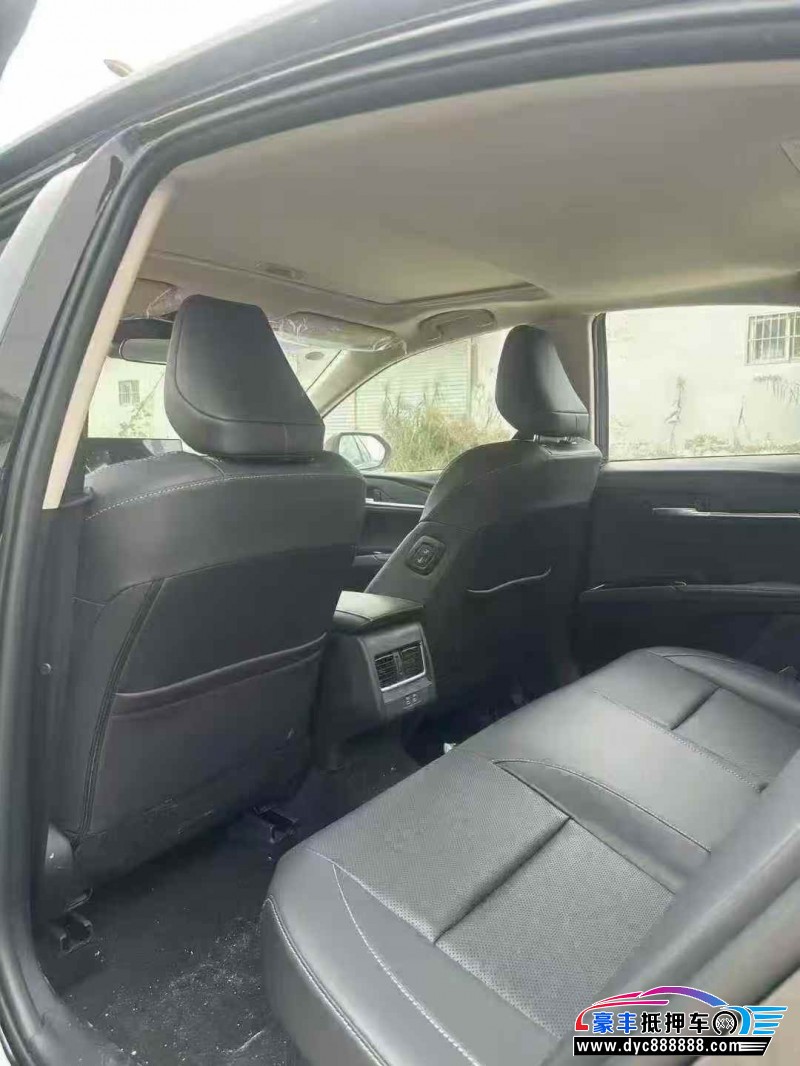 25年丰田凯美瑞轿车抵押车出售