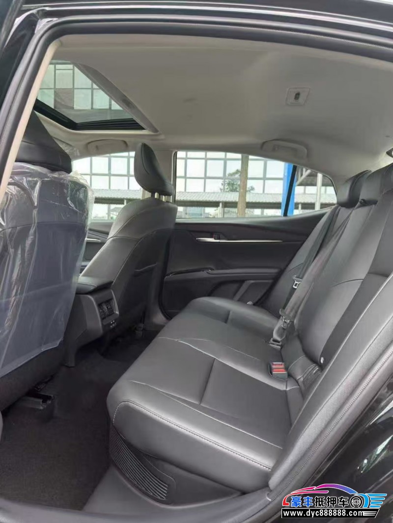 25年丰田凯美瑞轿车抵押车出售