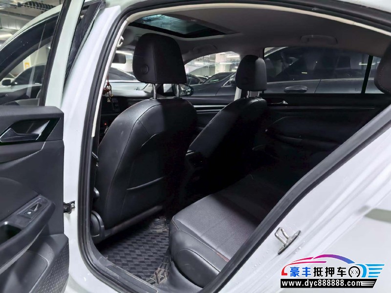 20年大众宝来轿车抵押车出售