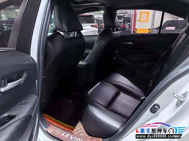 21年丰田雷凌轿车抵押车出售