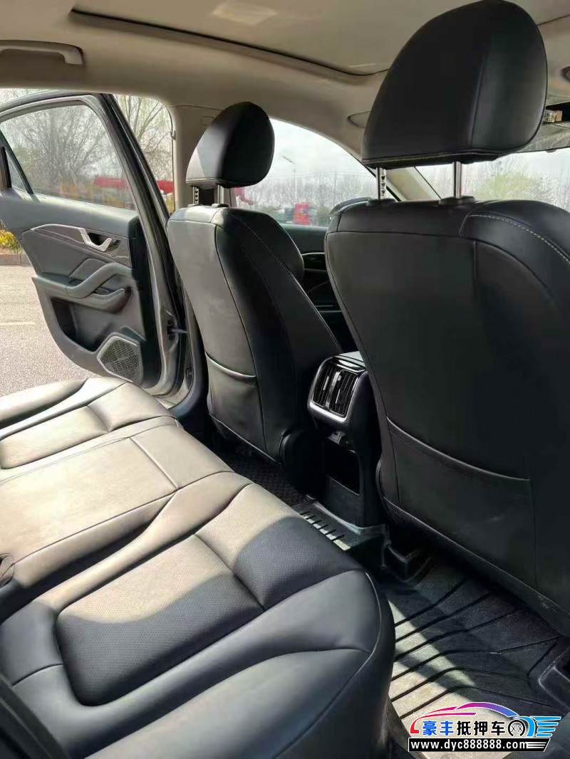 23年奔腾B70轿车抵押车出售