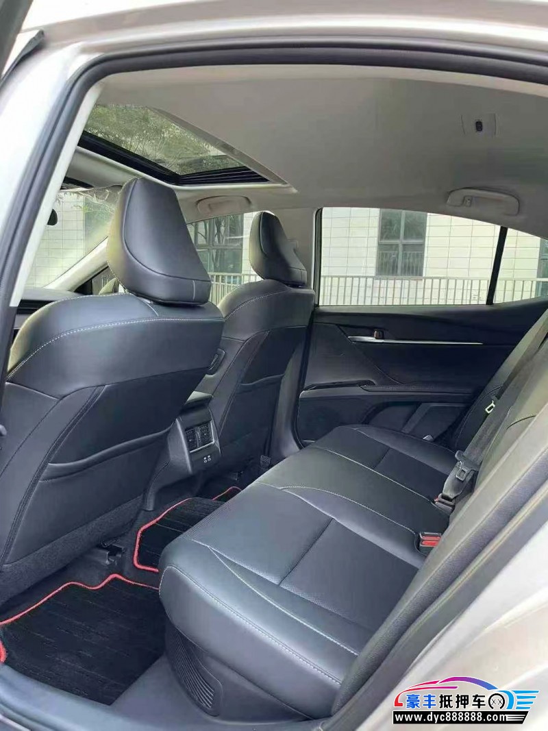 25年丰田凯美瑞轿车抵押车出售