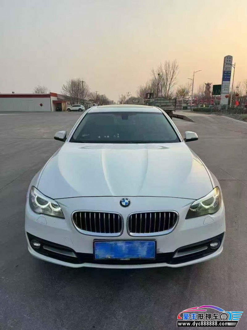 抵押车出售14年宝马5系轿车