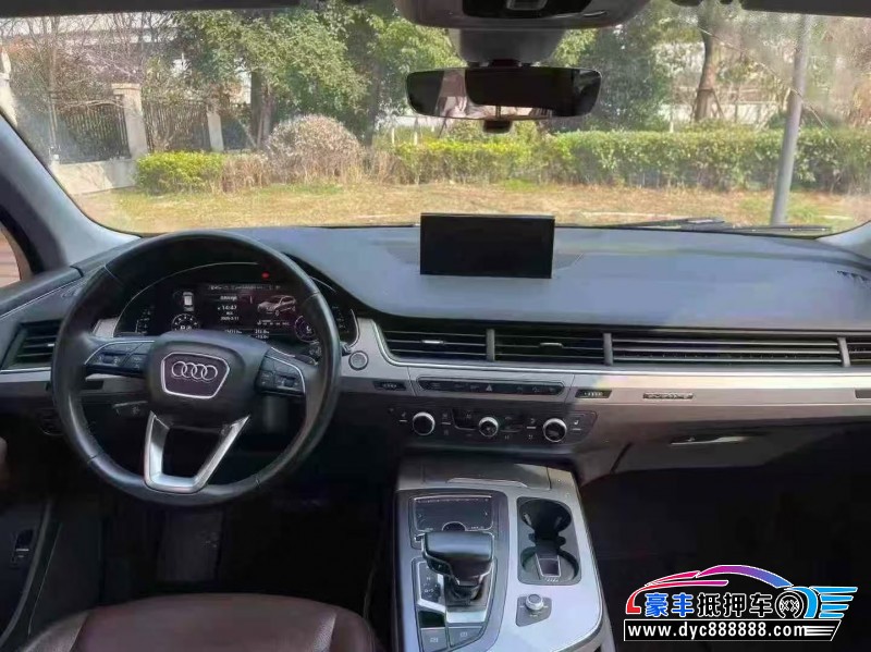 19年奥迪Q7轿车抵押车出售
