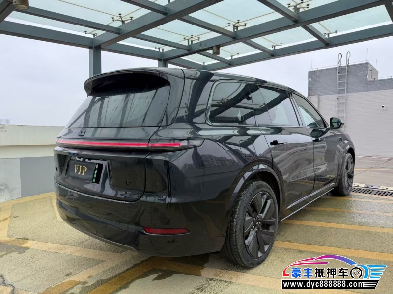 23年理想L9轿车抵押车出售