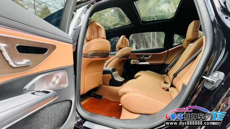 25年奔驰E轿车抵押车出售