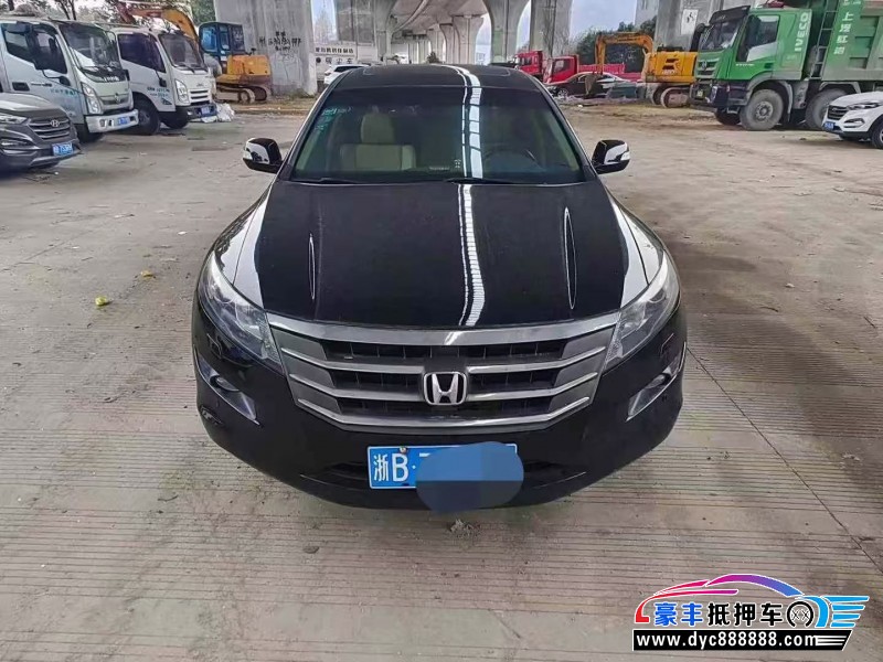 抵押车出售11年本田歌诗图轿车