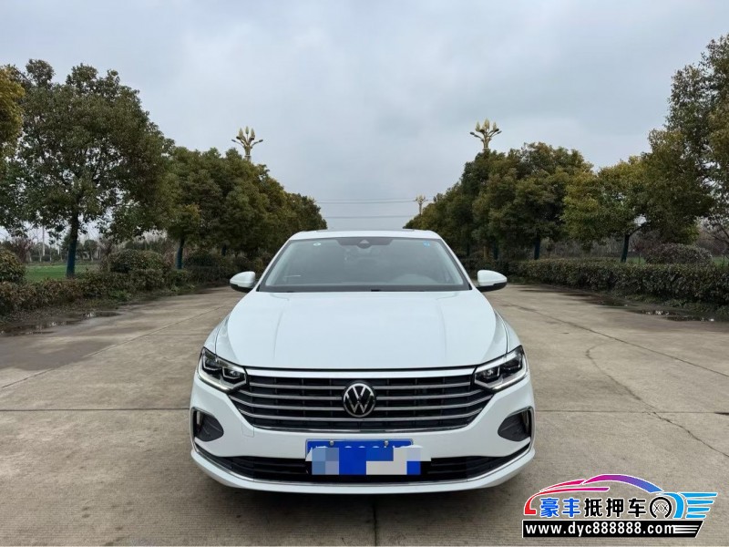 抵押车出售23年大众朗逸轿车