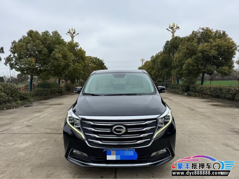 抵押车出售18年传祺GM8轿车