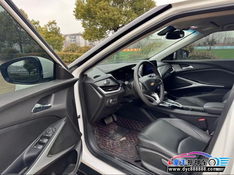 22年雪佛兰畅巡轿车抵押车出售