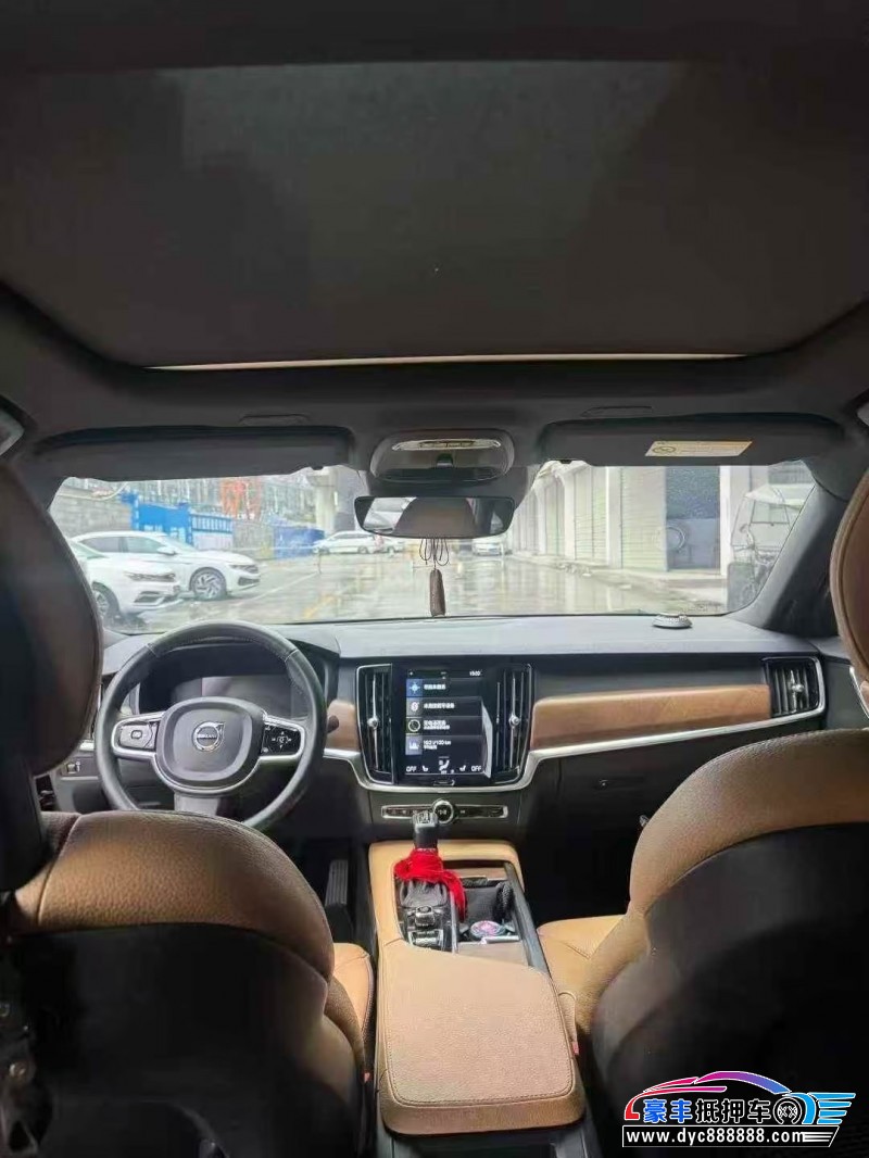 21年沃尔沃S90轿车抵押车出售