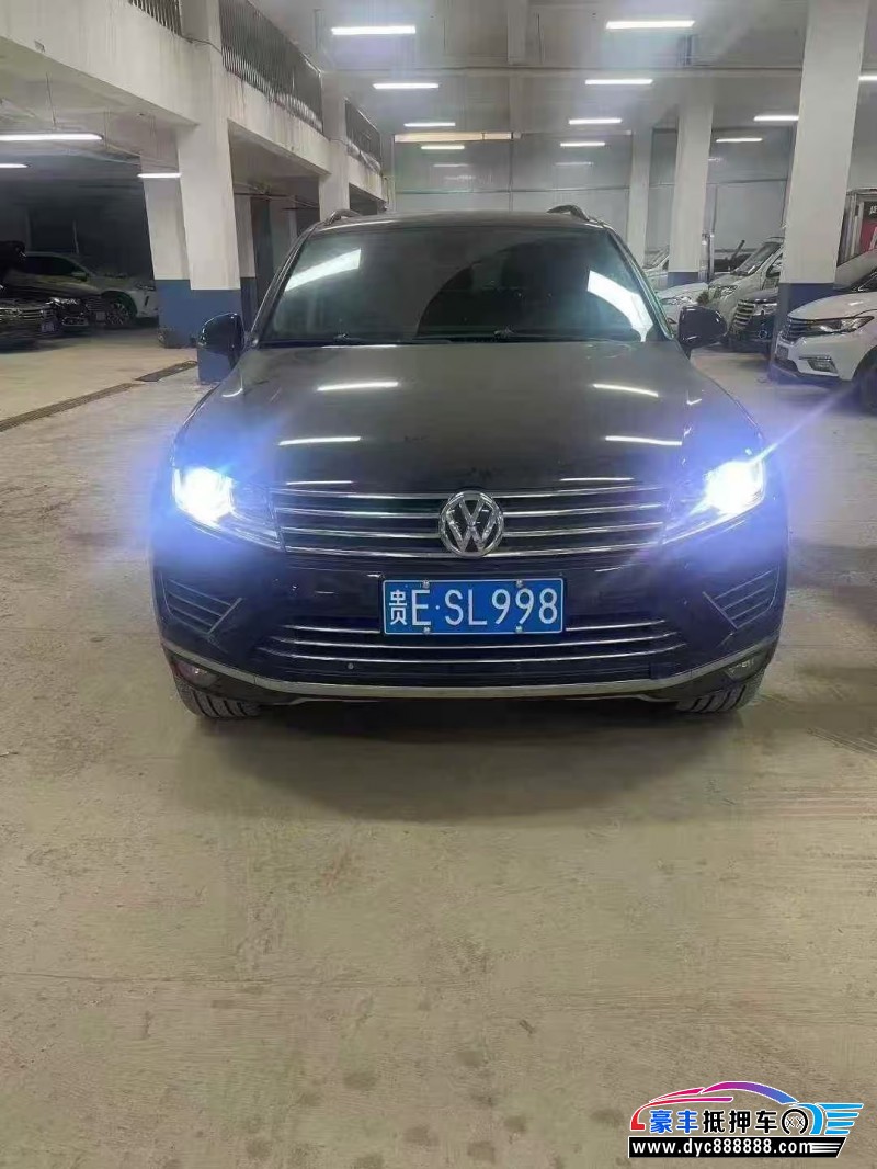 抵押车出售18年大众途锐轿车