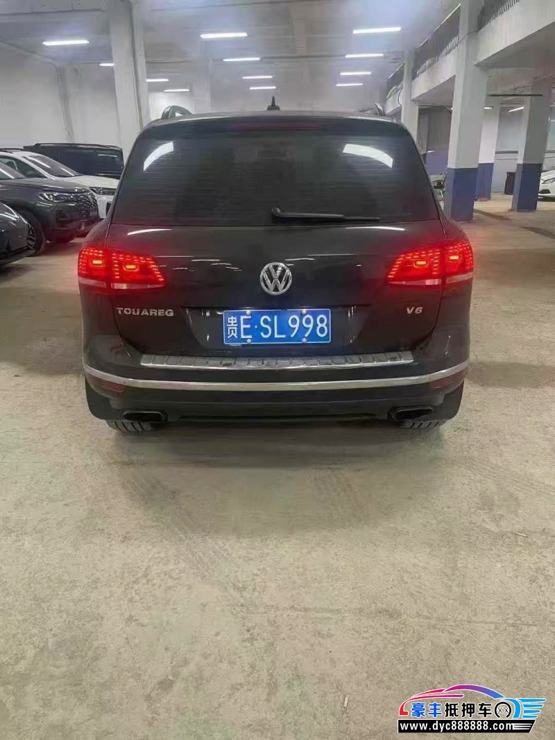 18年大众途锐轿车抵押车出售