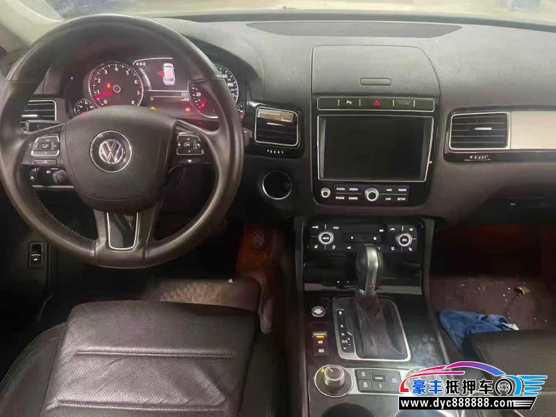 18年大众途锐轿车抵押车出售