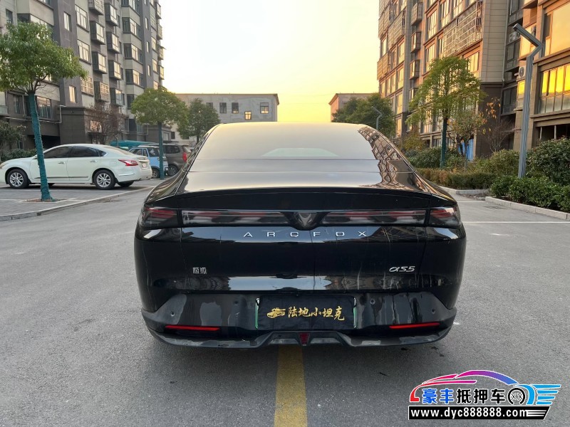 24年极狐阿尔法S轿车抵押车出售