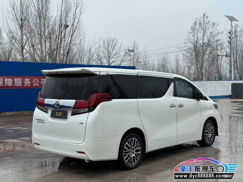 17年丰田埃尔法轿车抵押车出售