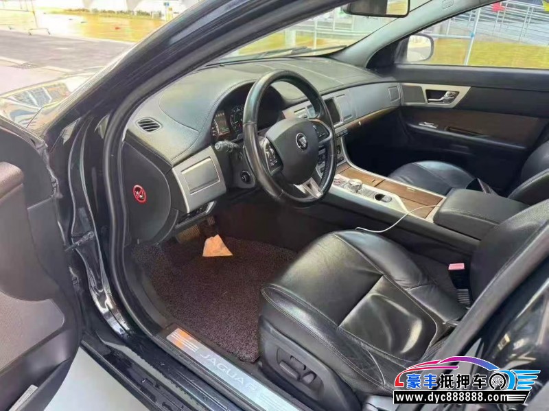 15年捷豹XF轿车抵押车出售