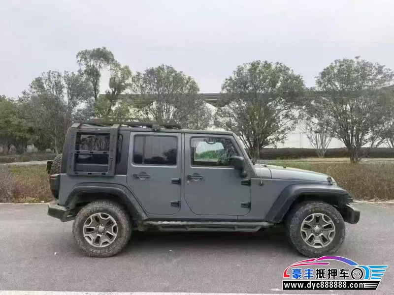 15年Jeep牧马人轿车抵押车出售