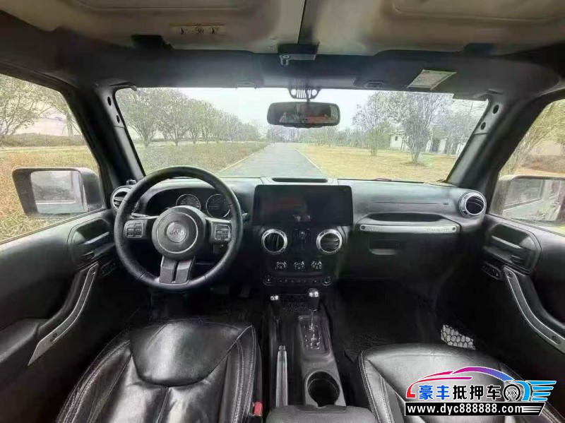 15年Jeep牧马人轿车抵押车出售