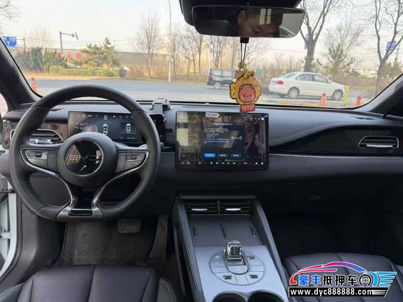 25年比亚迪海豹轿车抵押车出售