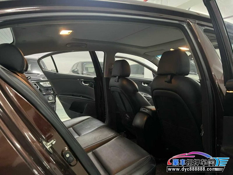 16年起亚K4轿车抵押车出售