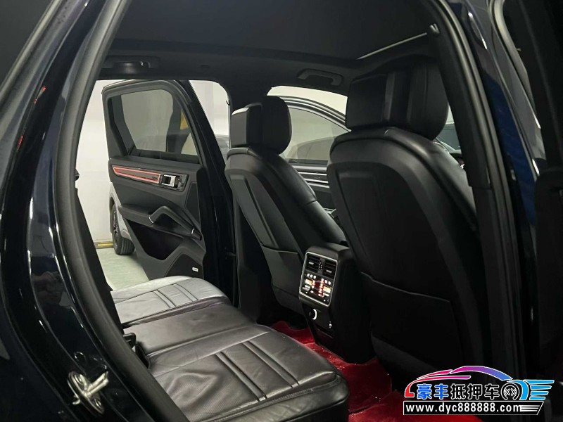 20年保时捷卡宴轿车抵押车出售