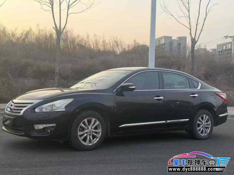 14年日产天籁轿车抵押车出售