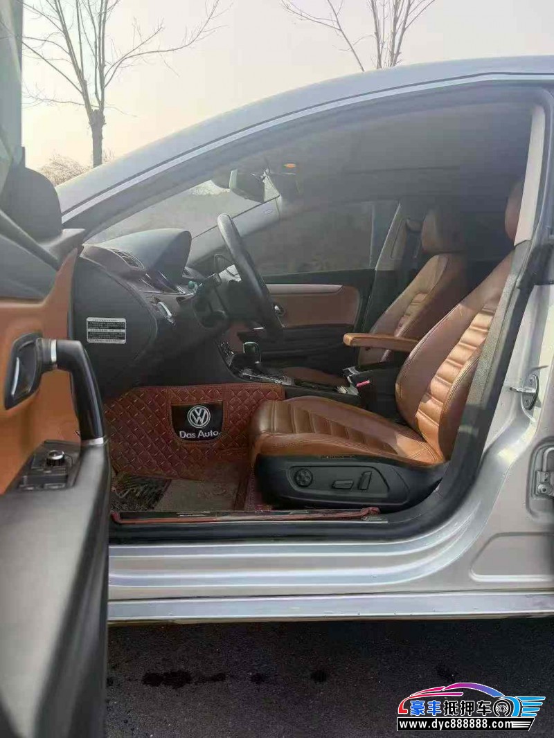 13年大众CC轿车抵押车出售