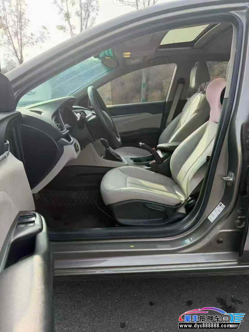 20年别克英朗轿车抵押车出售