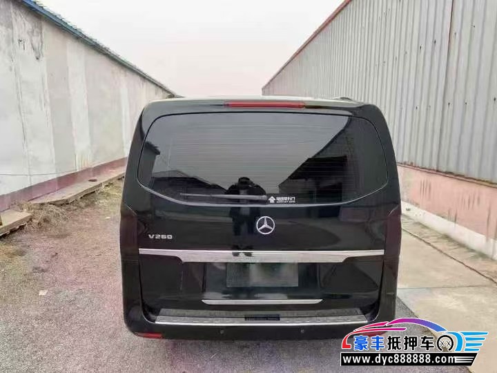 18年奔驰威霆轿车抵押车出售