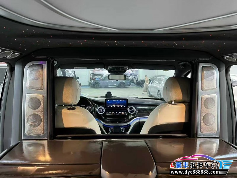 23年奔驰威霆轿车抵押车出售