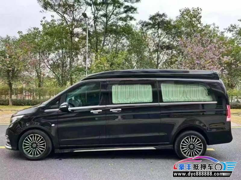 19年奔驰威霆轿车抵押车出售