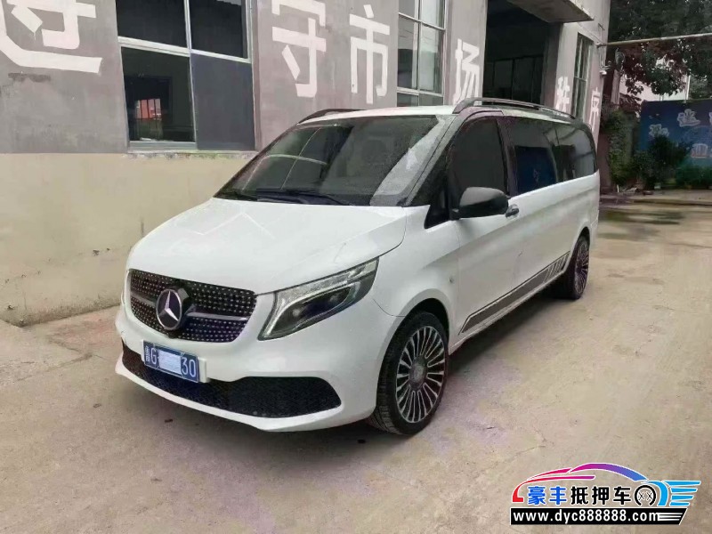 17年奔驰威霆轿车抵押车出售