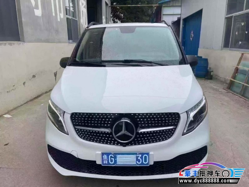 17年奔驰威霆轿车抵押车出售