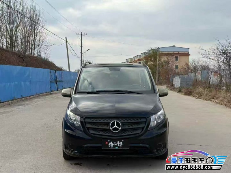 18年奔驰威霆轿车抵押车出售