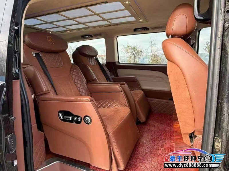 18年奔驰威霆轿车抵押车出售