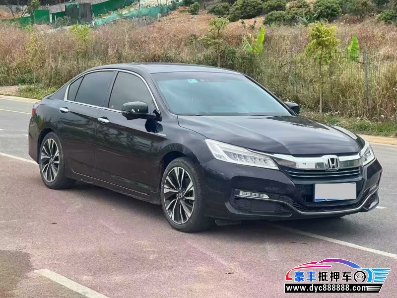 17年本田雅阁轿车抵押车出售