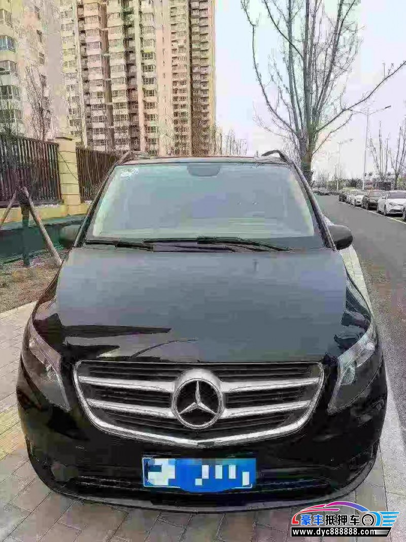 18年奔驰威霆轿车抵押车出售