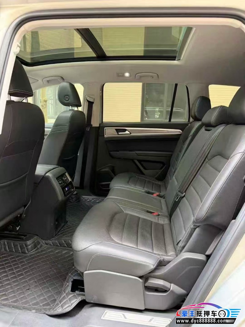 20年大众途昂轿车抵押车出售