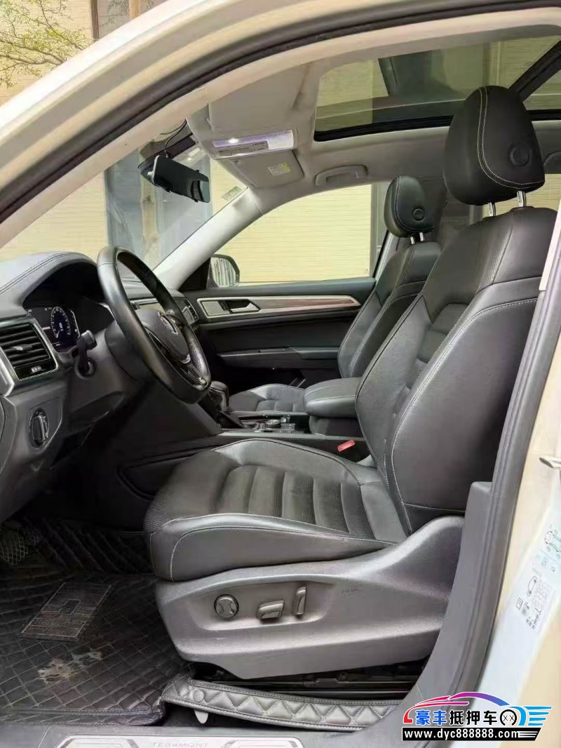 20年大众途昂轿车抵押车出售