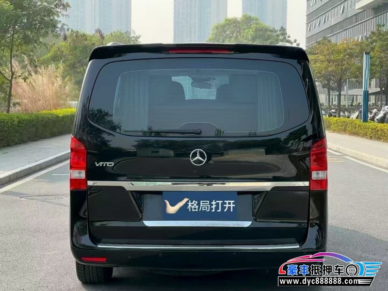 19年奔驰威霆轿车抵押车出售