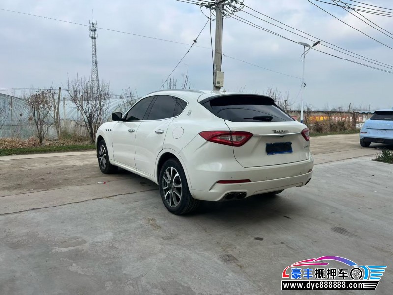 17年玛莎拉蒂莱万特轿车抵押车出售