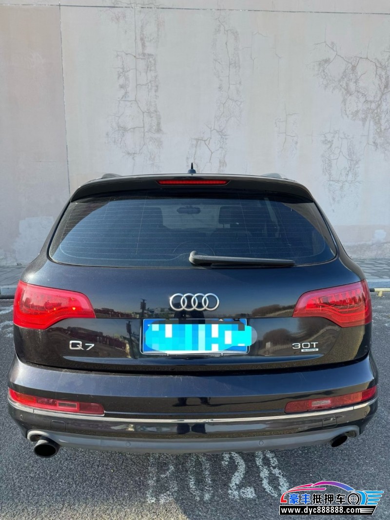 12年奥迪Q7轿车抵押车出售