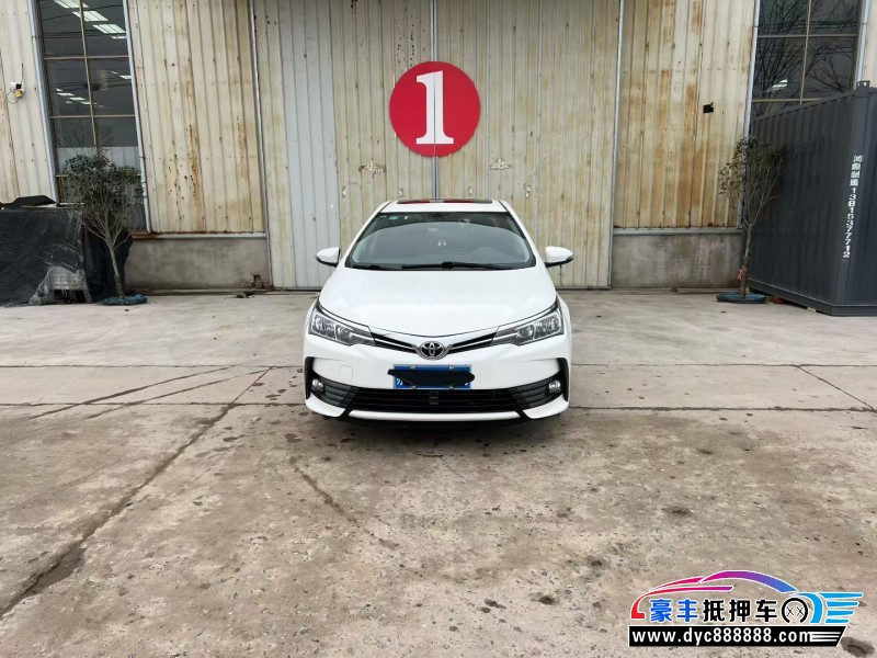 抵押车出售17年丰田雷凌轿车