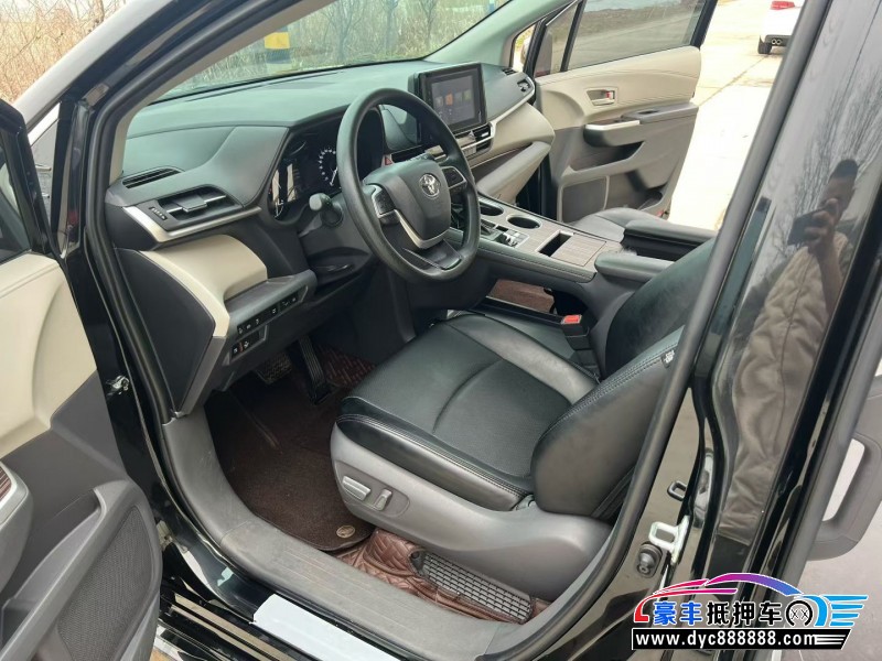 24年丰田塞纳MPV抵押车出售