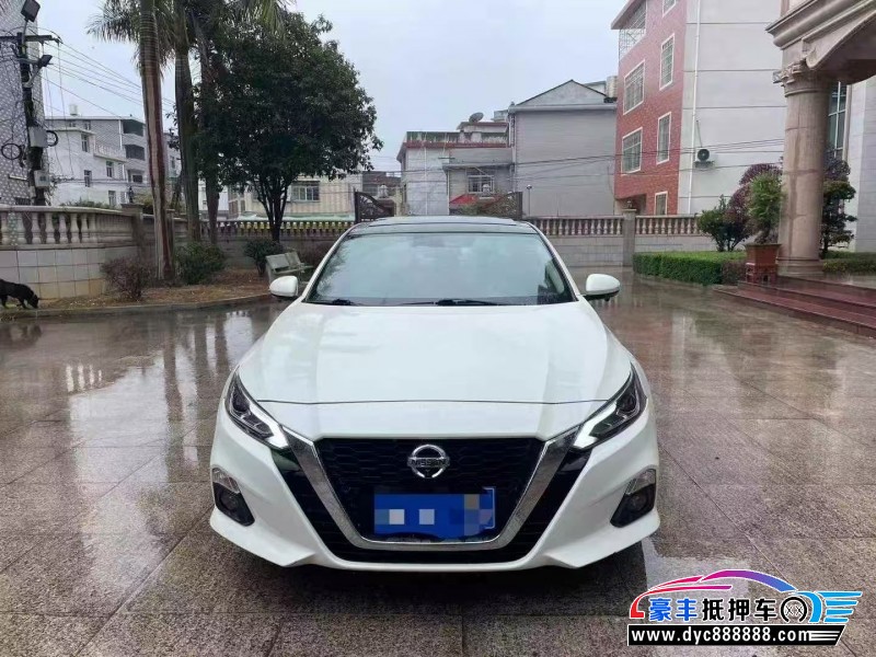 21年日产天籁轿车抵押车出售